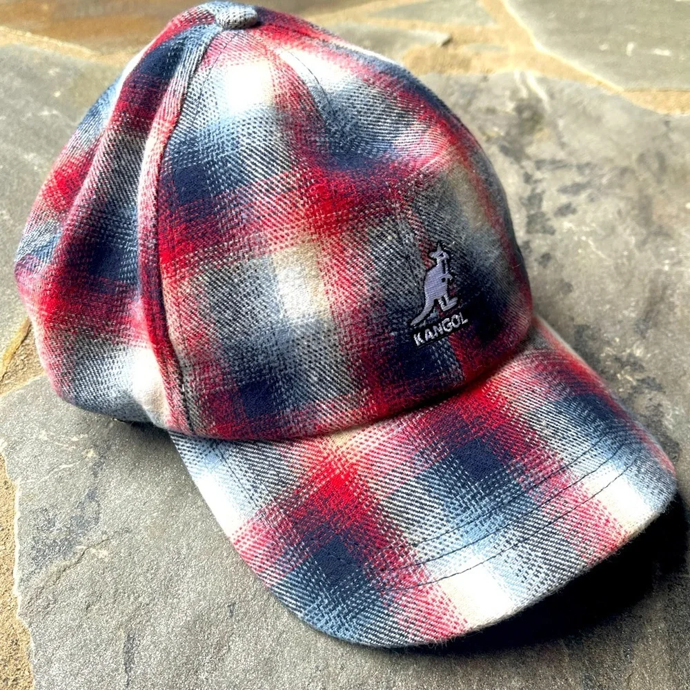 Kangol Grunge Plaid BB- UO